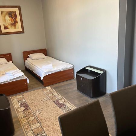 Maximus Hotel Lutsʼk Extérieur photo