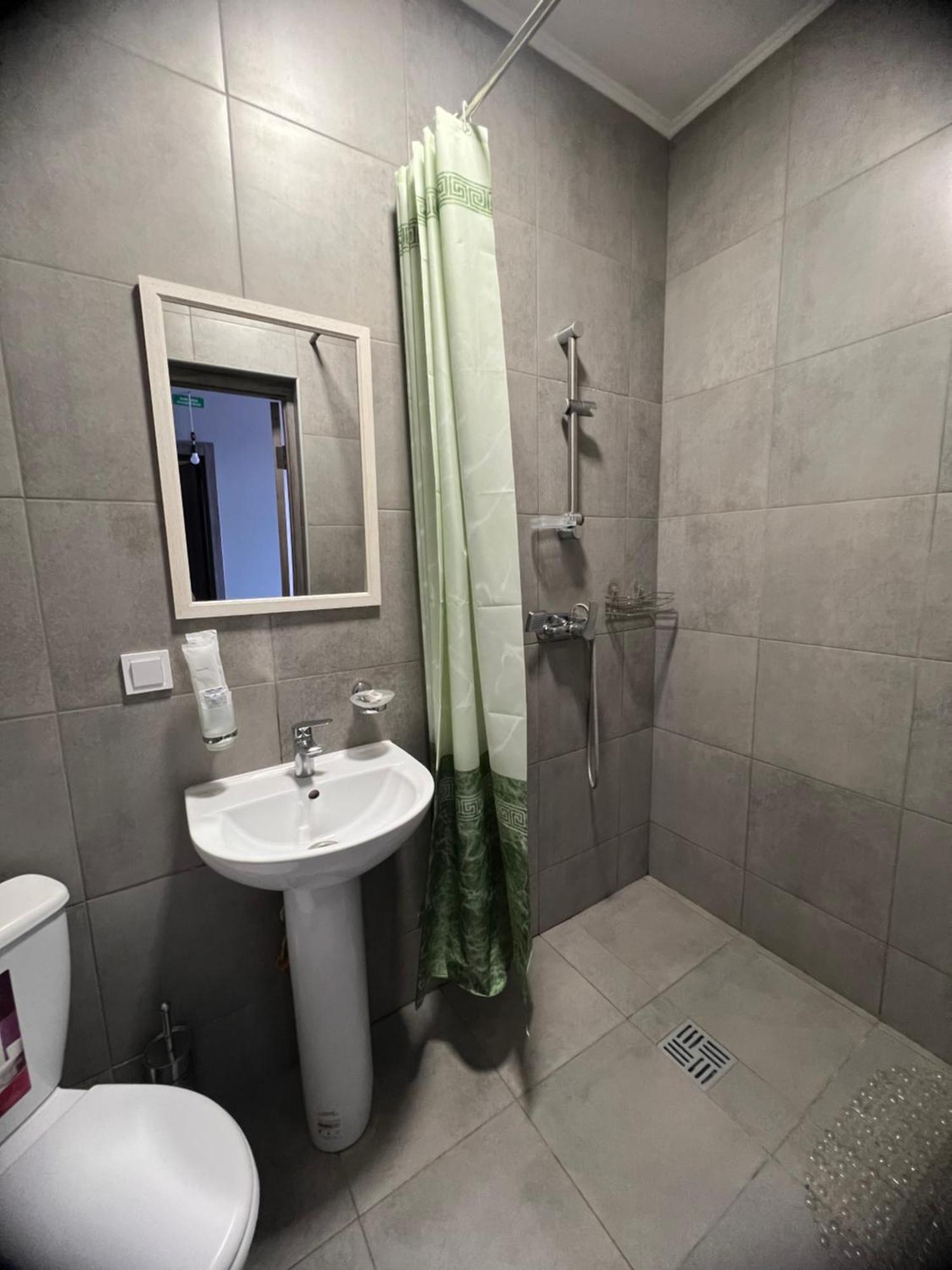 Maximus Hotel Lutsʼk Extérieur photo